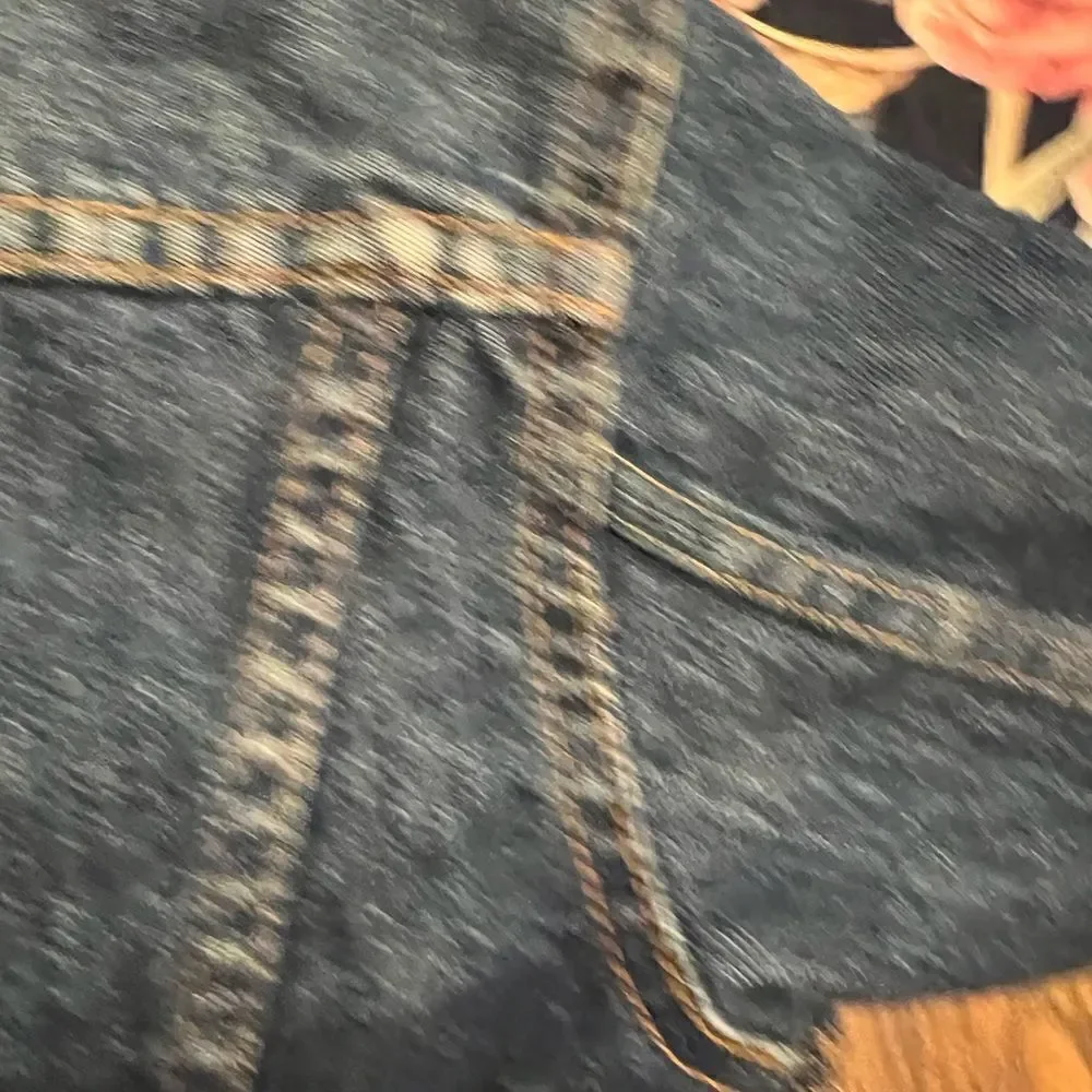 Vintage Levi’s Denim Trucker Jean Jacket Youth size 16 womenS/M.